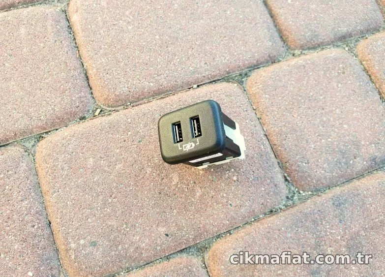 MOPAR (PSA) 13598459 | Usb Prızı . - MOPAR (PSA) - 13598459