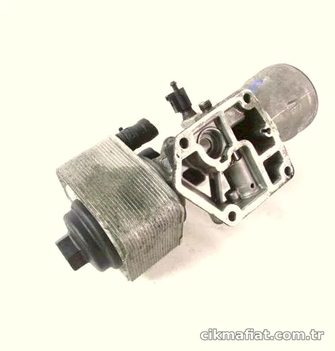 Motor Yağ Filtre Kütüğü Komple Kapak Üzerinde - Caddy - Passat - Transporter - T5 - İTHAL - 045115389K